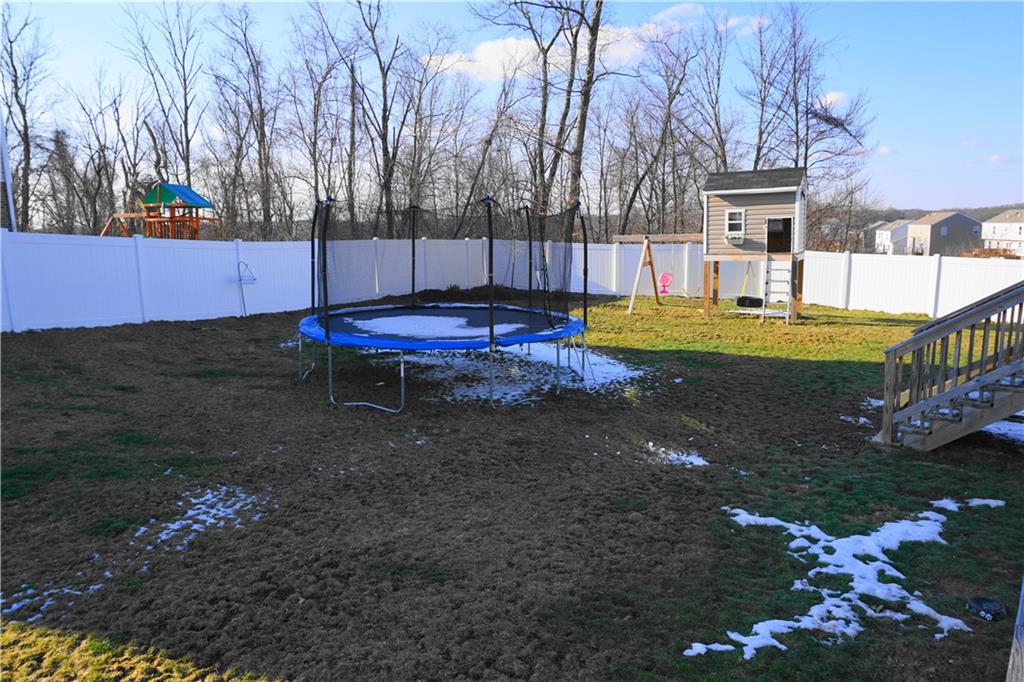 218 Foxwood Road Coraopolis, PA 15108 - Photo 12 of 25