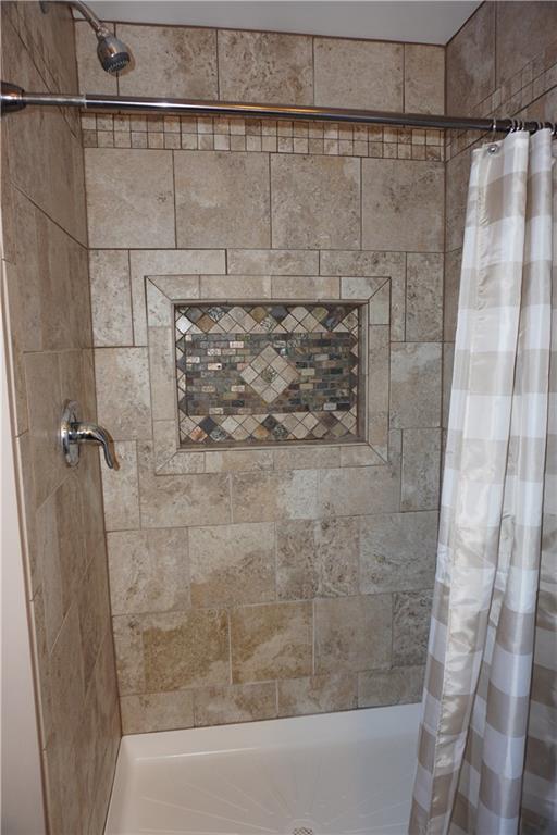 218 Foxwood Road Coraopolis, PA 15108 - Photo 15 of 25