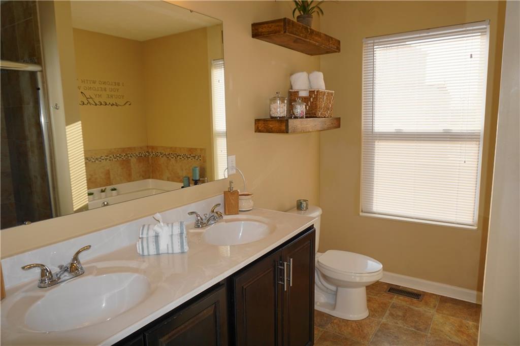 218 Foxwood Road Coraopolis, PA 15108 - Photo 17 of 25