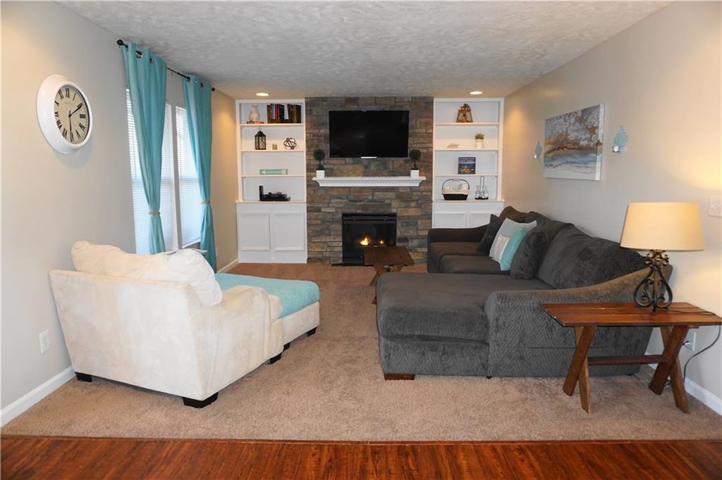 218 Foxwood Road Coraopolis, PA 15108 - Photo 3 of 25