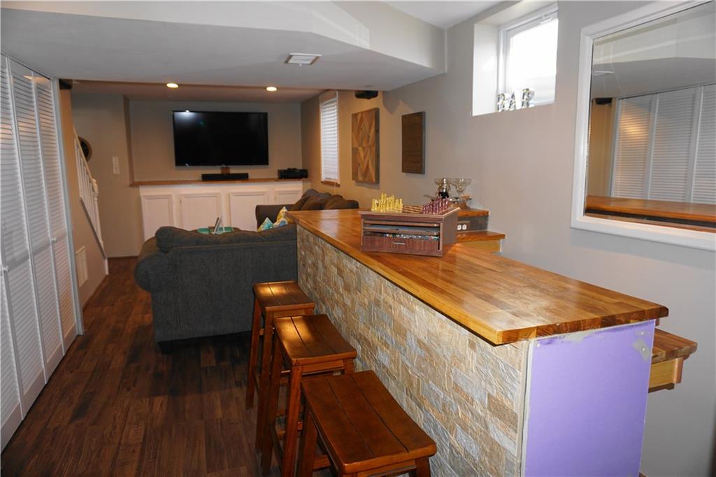 218 Foxwood Road Coraopolis, PA 15108 - Photo 22 of 25