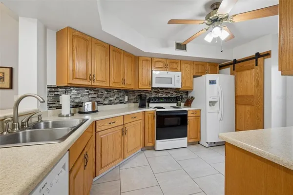 $270,000 | 2910 Cottage Grove Court, Unit L4, Orlando, FL 32822