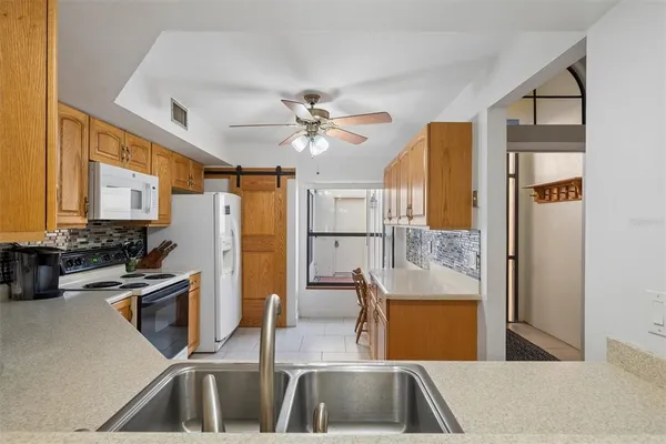 $270,000 | 2910 Cottage Grove Court, Unit L4, Orlando, FL 32822