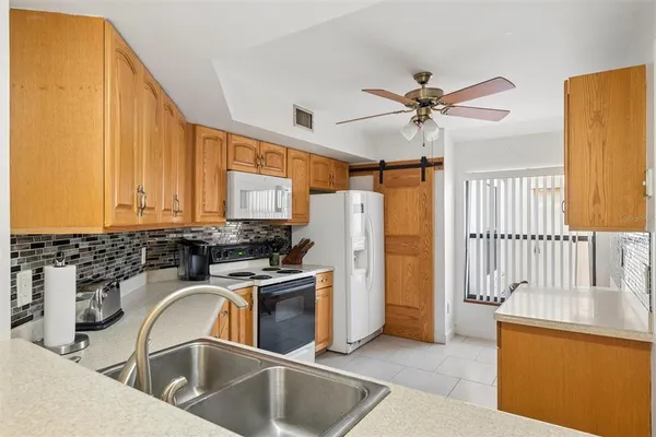 $270,000 | 2910 Cottage Grove Court, Unit L4, Orlando, FL 32822