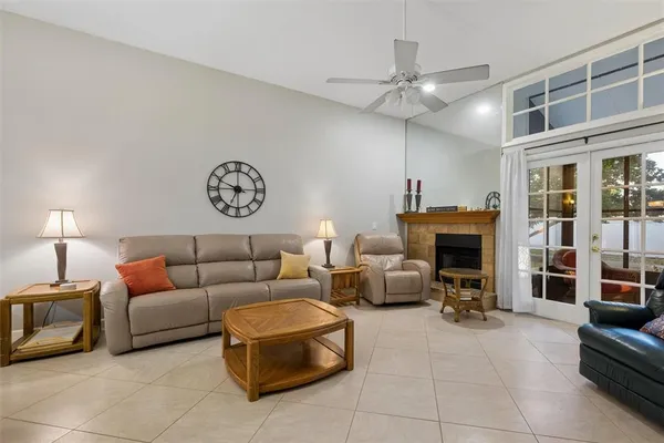 $270,000 | 2910 Cottage Grove Court, Unit L4, Orlando, FL 32822