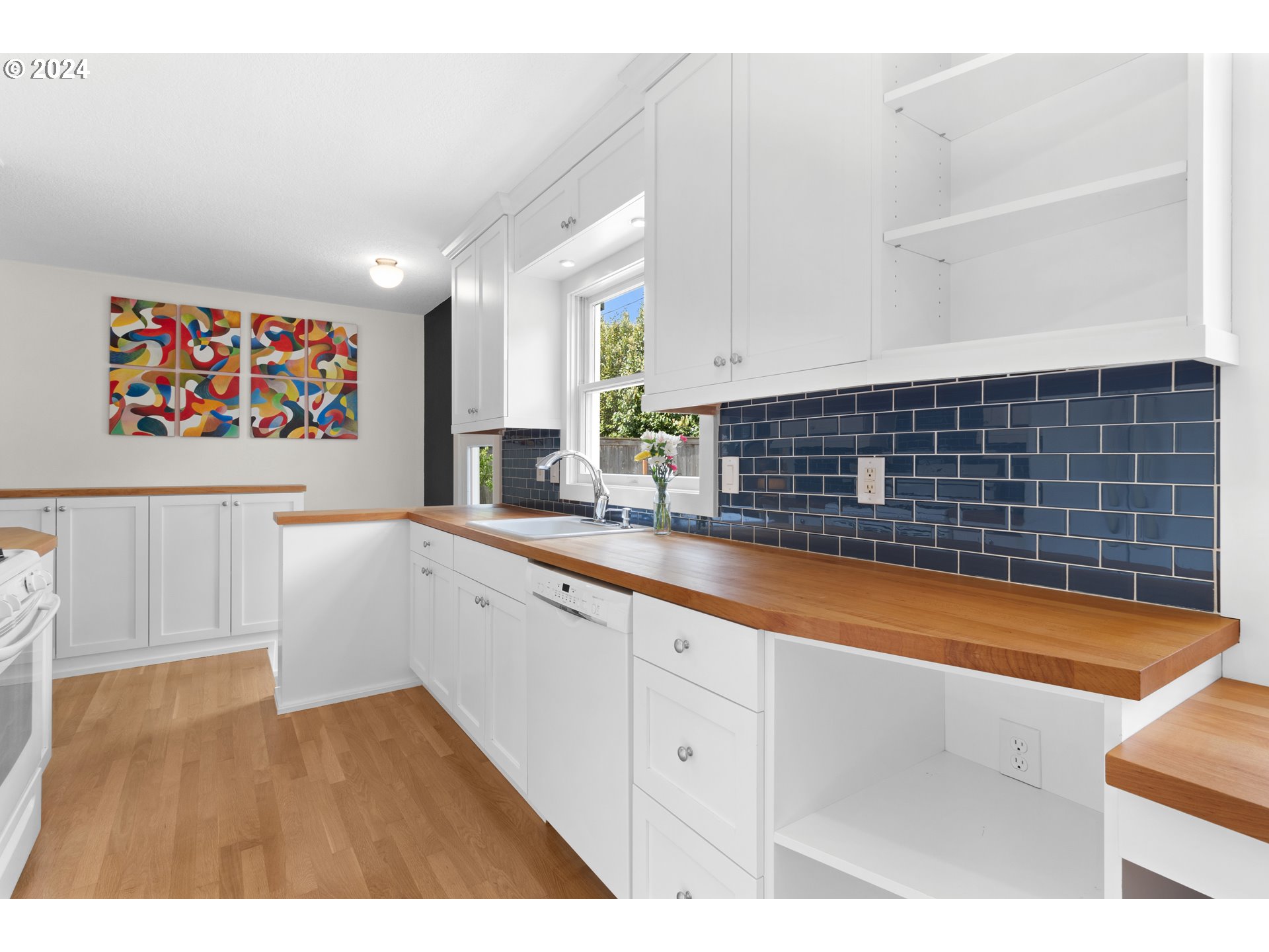 3015 Southwest Flower Terrace Portland, OR 97239 - Photo 12 of 40 Kitchen