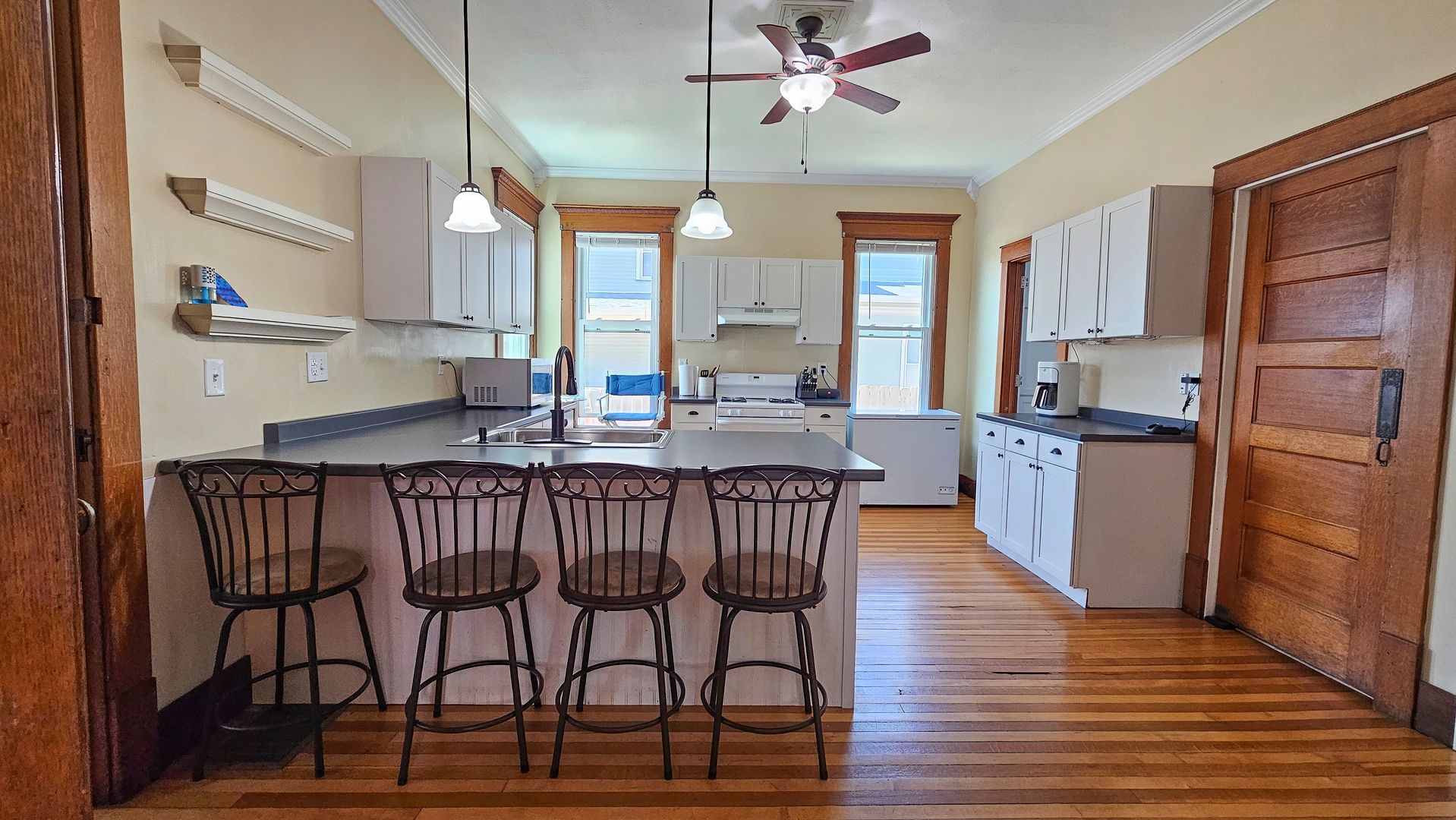 411 West Main Street Clinton, IL 61727 - Photo 6 of 31
