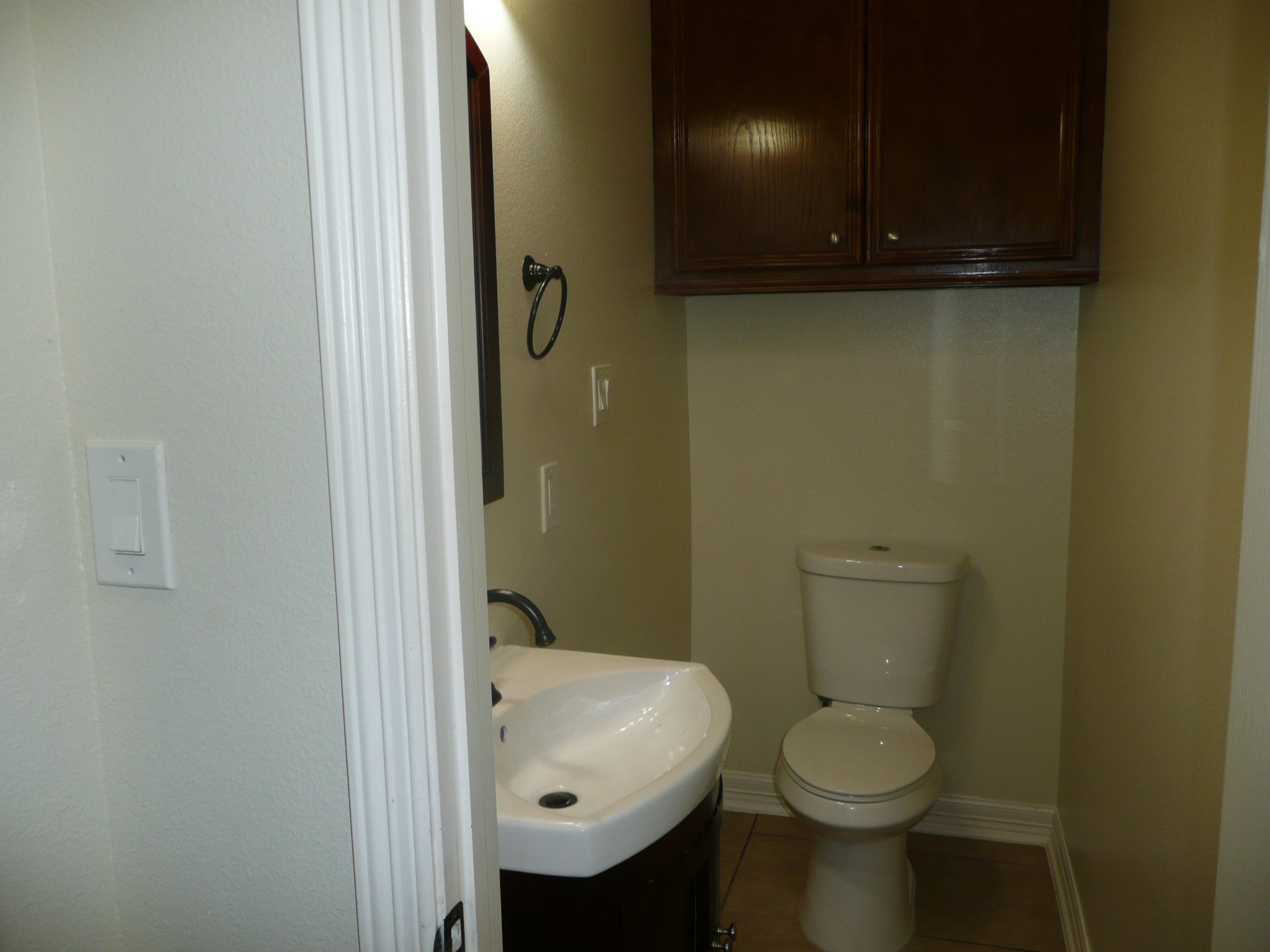 9505 Shoreham Street Houston, TX 77093 - Photo 6 of 13 Half bath