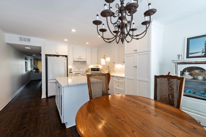 710 South Mobile Street, Unit 52 Fairhope, AL 36532 - Photo 8 of 58 Kitchen