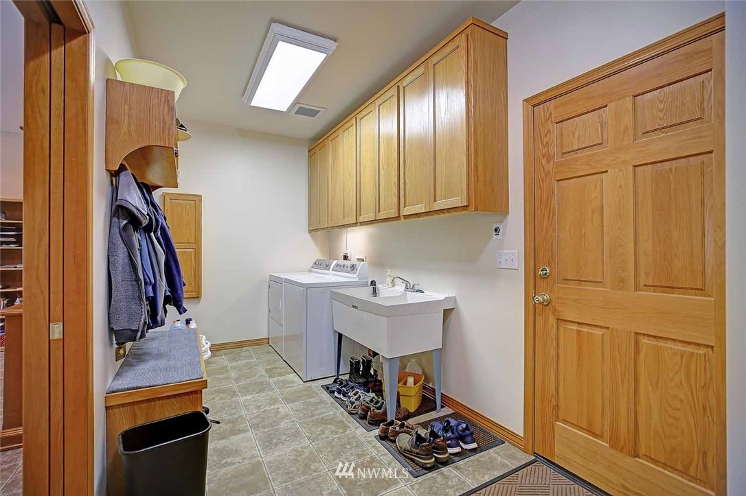 314 South Camano Ridge Road Camano Island, WA 98282 - Photo 19 of 25 Gallery Image 19