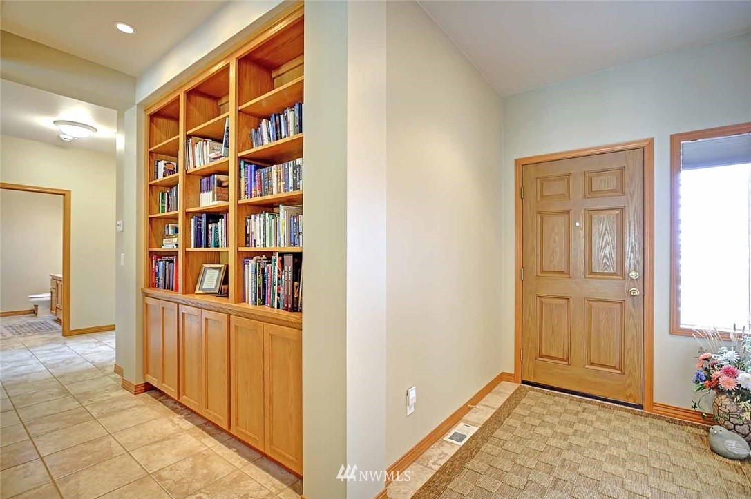 314 South Camano Ridge Road Camano Island, WA 98282 - Photo 4 of 25 Gallery Image 4