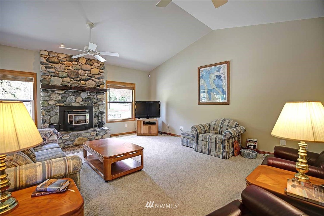 314 South Camano Ridge Road Camano Island, WA 98282 - Photo 5 of 25 Gallery Image 5