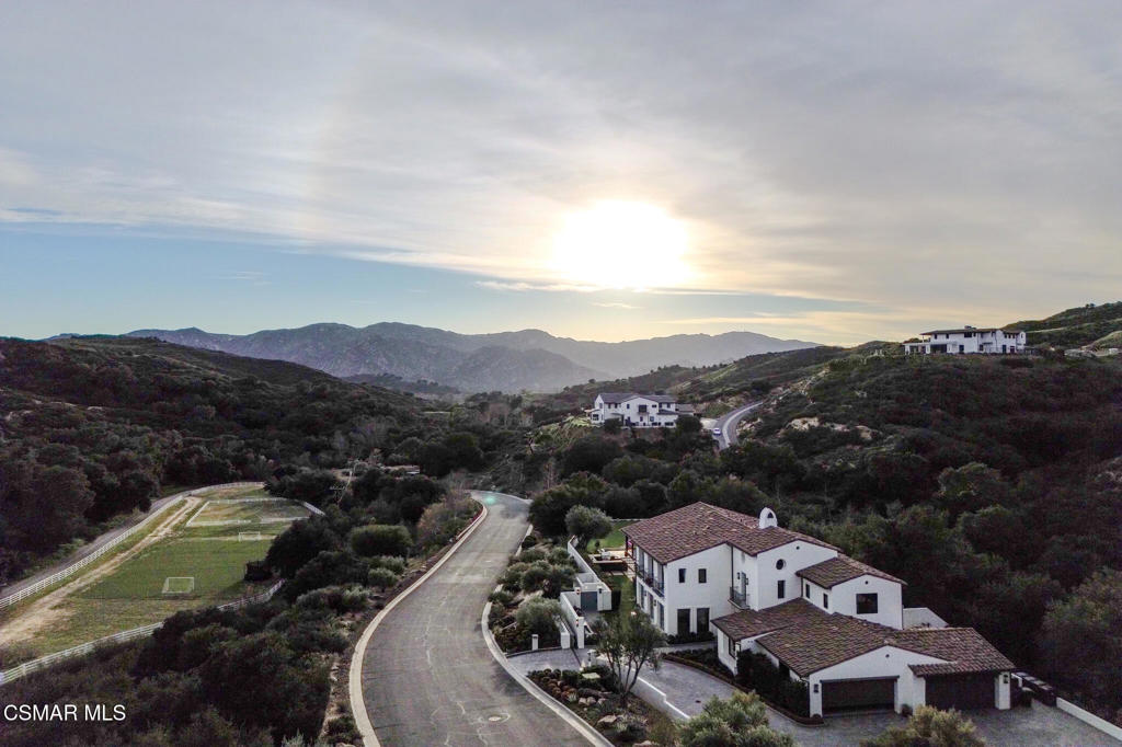 2691 Country Ridge Road Calabasas, CA 91302 - Photo 68 of 75