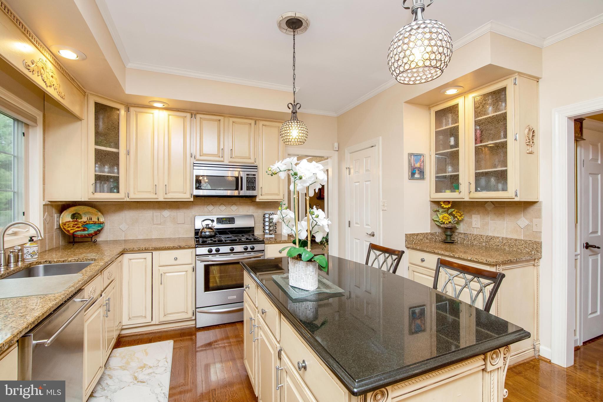 40 Covington Lane Voorhees, NJ 08043 - Photo 16 of 57 Plenty of cabinets with a pantry