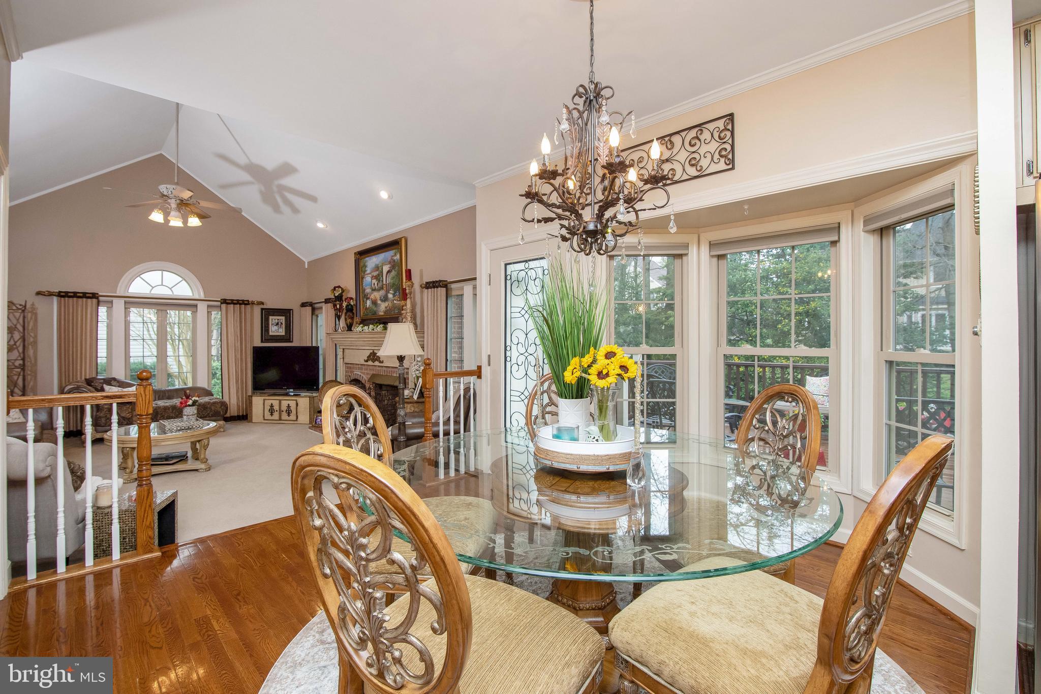 40 Covington Lane Voorhees, NJ 08043 - Photo 17 of 57 Dining area with bow window