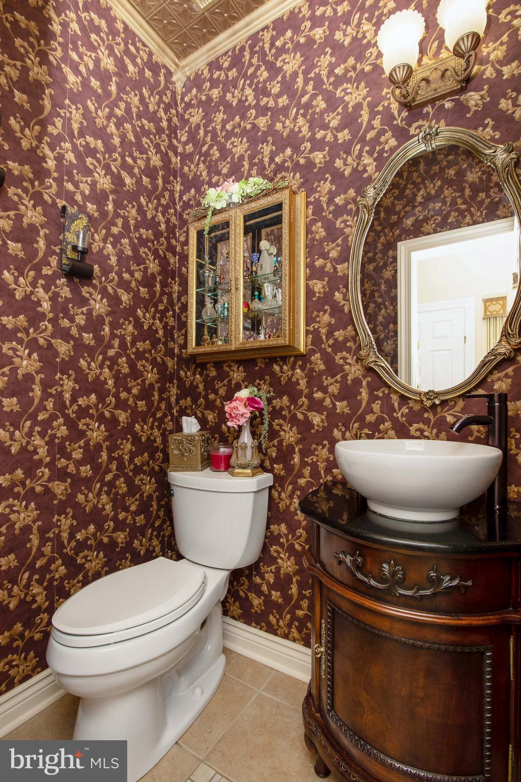 40 Covington Lane Voorhees, NJ 08043 - Photo 19 of 57 Half bath on the main floor