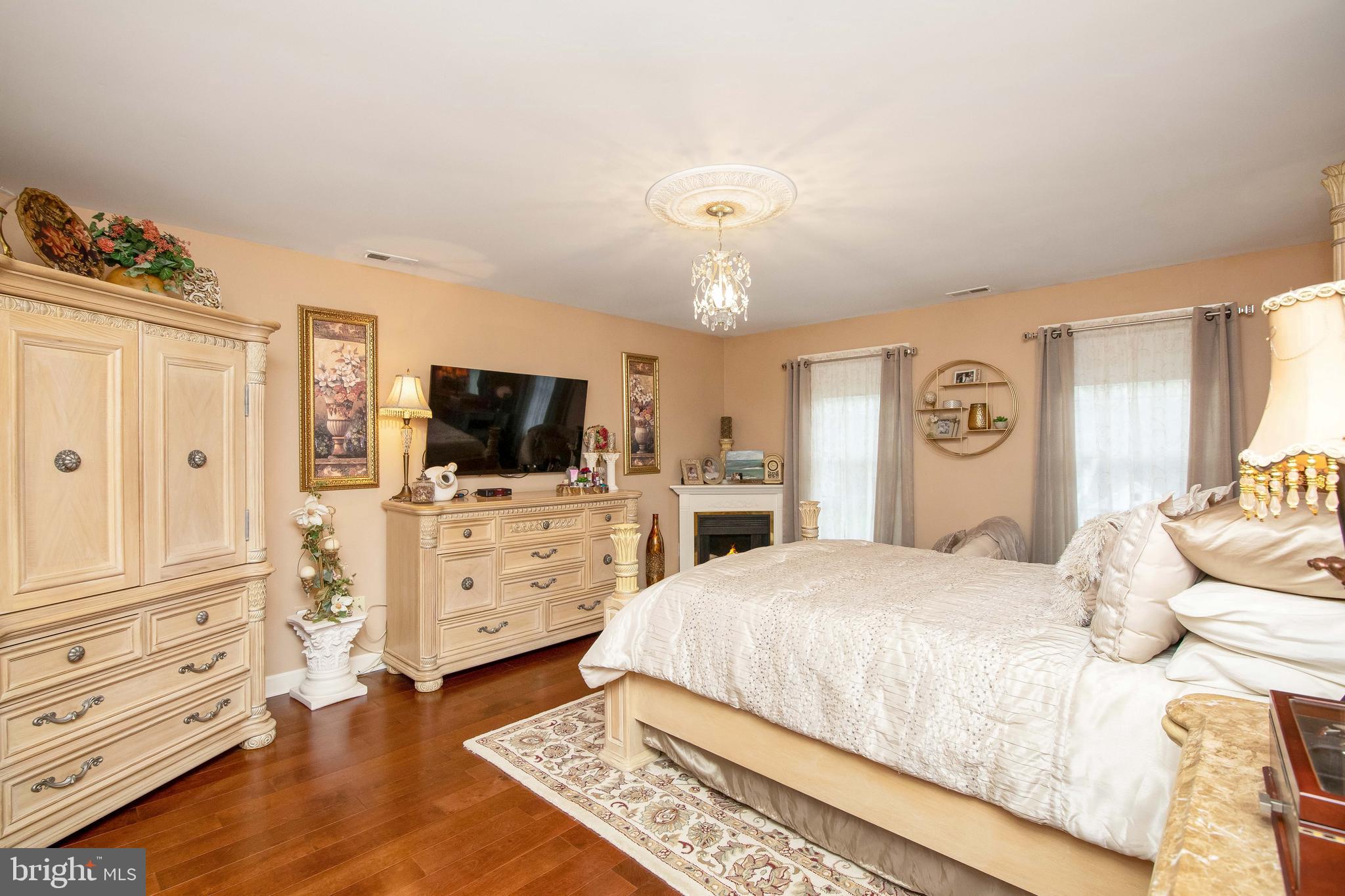 40 Covington Lane Voorhees, NJ 08043 - Photo 22 of 57 Main bedroom