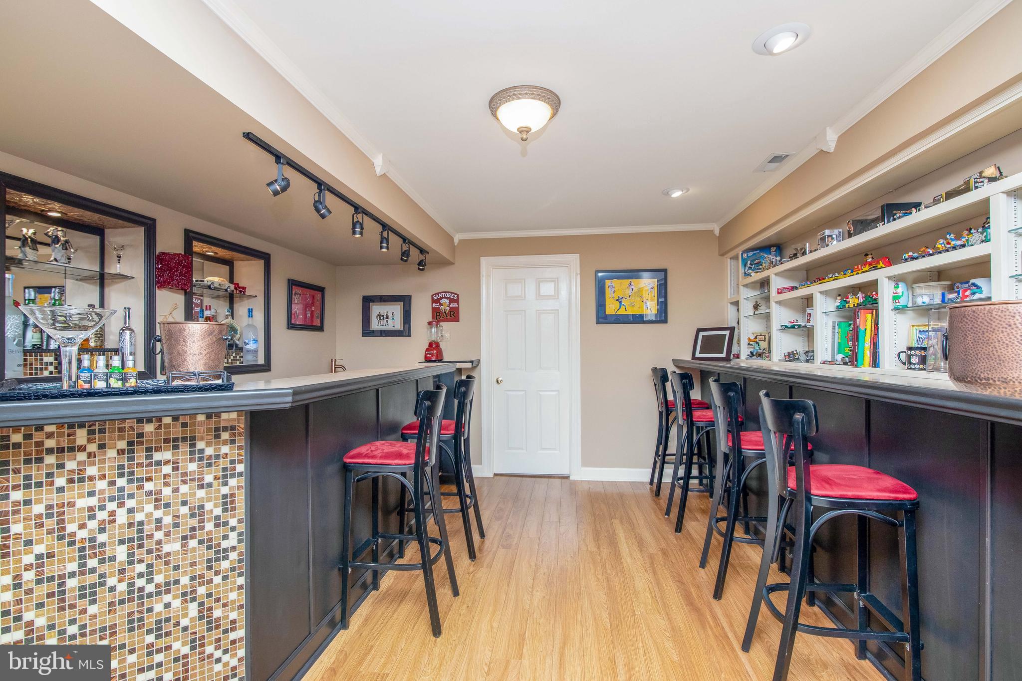 40 Covington Lane Voorhees, NJ 08043 - Photo 39 of 57 WET BAR