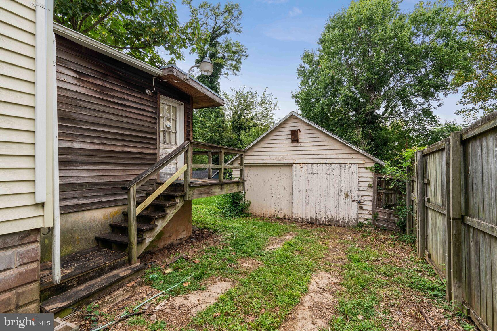 1913 Locust Grove Road Silver Spring, MD 20910 - Photo 27 of 30