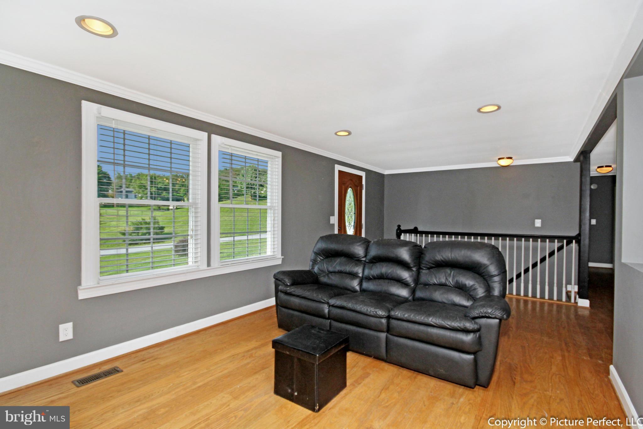 11992 Arlington Mill Road Union Bridge, MD 21791 - Photo 8 of 30 Family Room