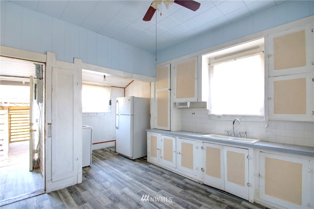 32499 Burrese Road Sedro-Woolley, WA 98284 - Photo 3 of 25 Gallery Image 3