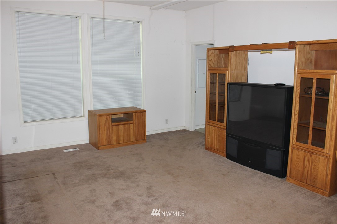 3030 East Rasor Road Belfair, WA 98528 - Photo 12 of 23 Gallery Image 12