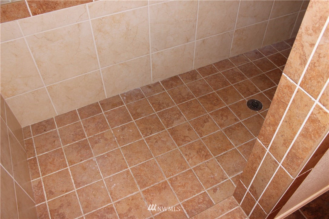 3030 East Rasor Road Belfair, WA 98528 - Photo 17 of 23 Gallery Image 17