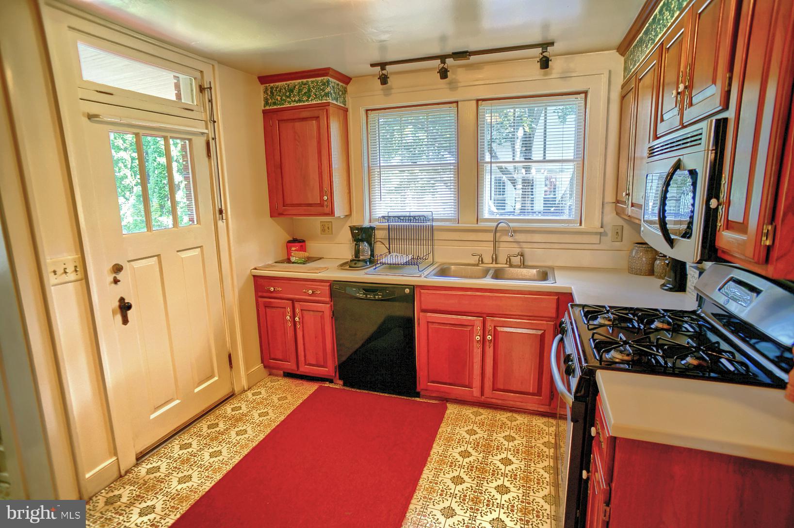 115 East Ridge Street Carlisle, PA 17013 - Photo 9 of 39 Gallery Image 9