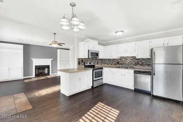 $1,500 | 350 Lands End Lane, Jacksonville, NC 28540
