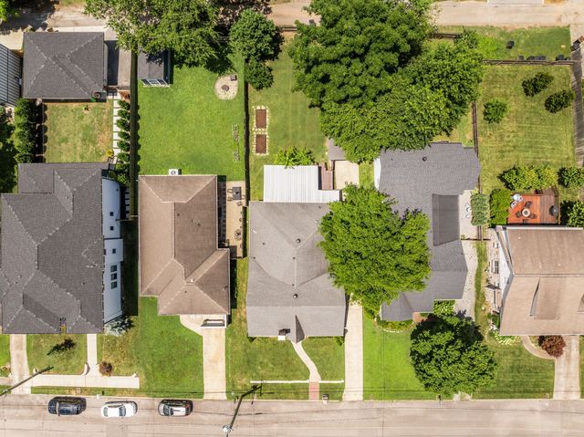 a view of a house with a swimming pool