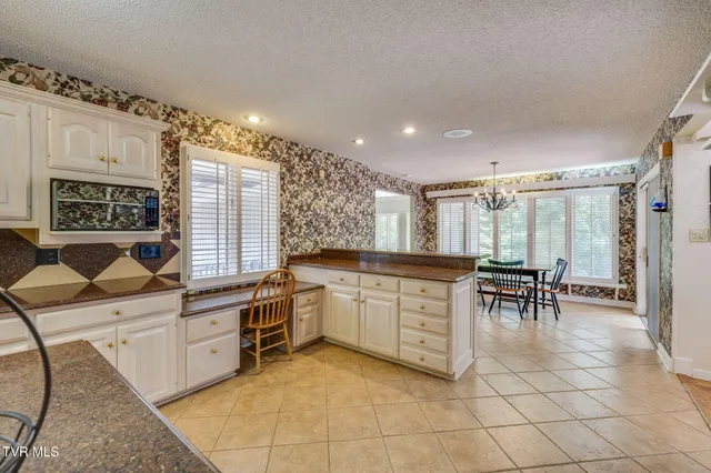 $575,000 | 708 Thornwood Place, Kingsport, TN 37660