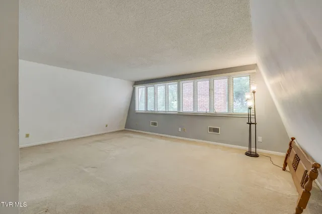 $575,000 | 708 Thornwood Place, Kingsport, TN 37660