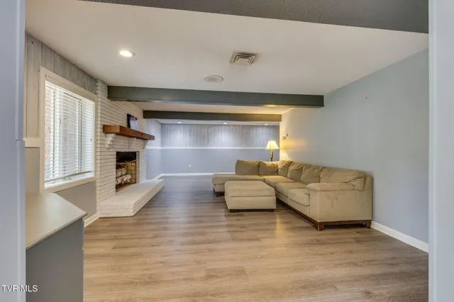 $575,000 | 708 Thornwood Place, Kingsport, TN 37660