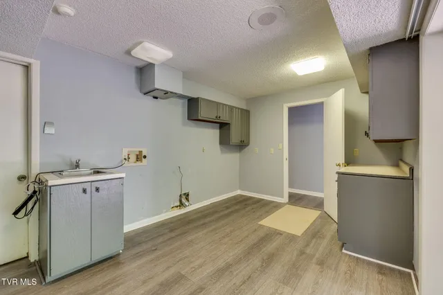 $575,000 | 708 Thornwood Place, Kingsport, TN 37660