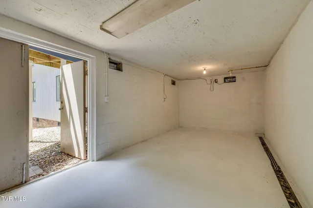 $575,000 | 708 Thornwood Place, Kingsport, TN 37660