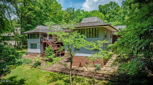 $575,000 | 708 Thornwood Place, Kingsport, TN 37660