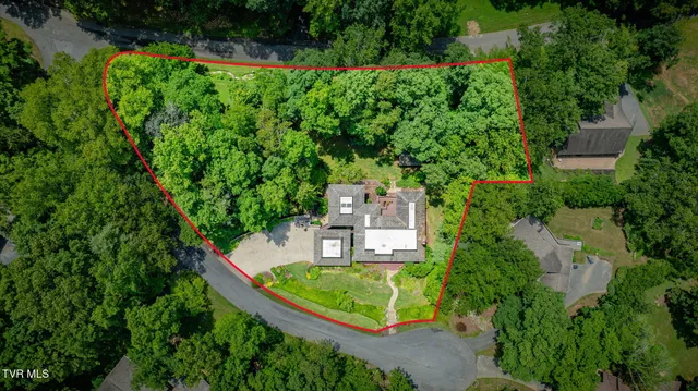 $575,000 | 708 Thornwood Place, Kingsport, TN 37660