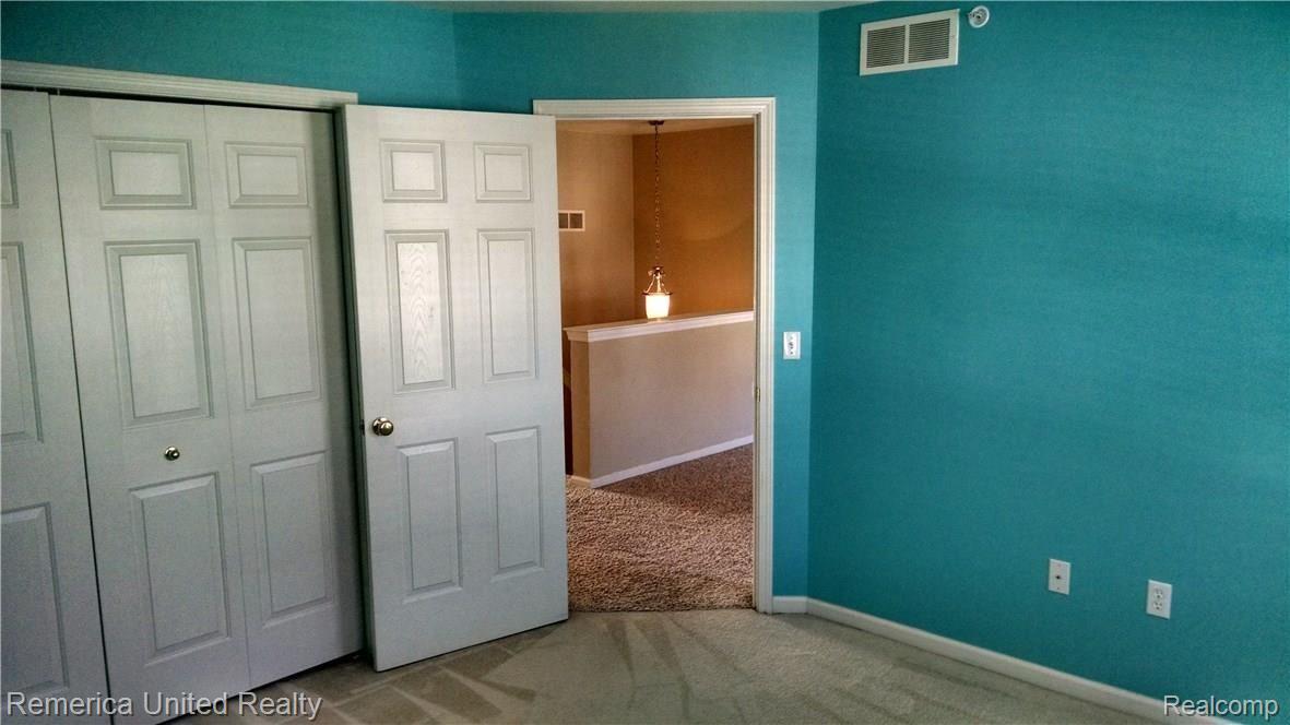 516 Cherry Orchard Road Canton, MI 48188 - Photo 15 of 20 IMG_20160401_175521446_HDR.jpg