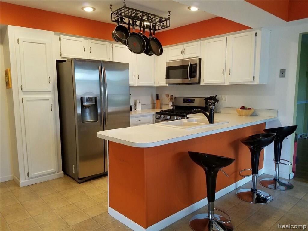 2833 Sandhurst Rochester Hills, MI 48307 - Photo 21 of 61