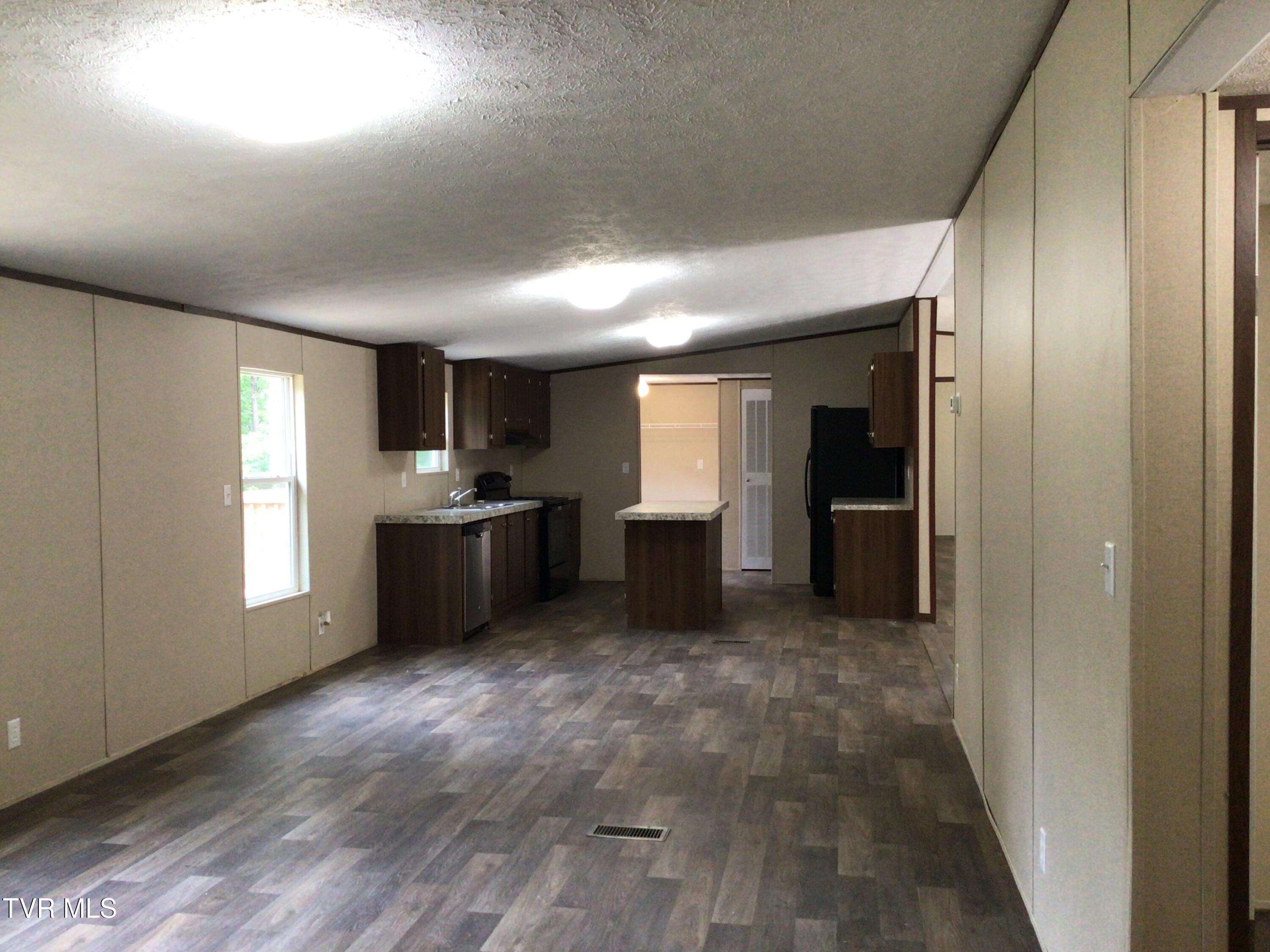 421 Dog Walk Road Greeneville, TN 37745 - Photo 11 of 30 IMG_6520