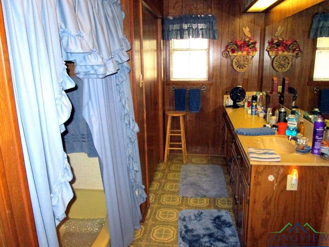 6564 Goldenrod Road Gilmer, TX 75645 - Photo 13 of 25 Gallery Image 13
