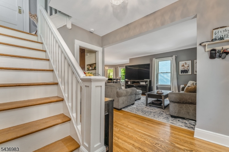 28 Codington Place Somerville, NJ 08876 - Photo 3 of 28