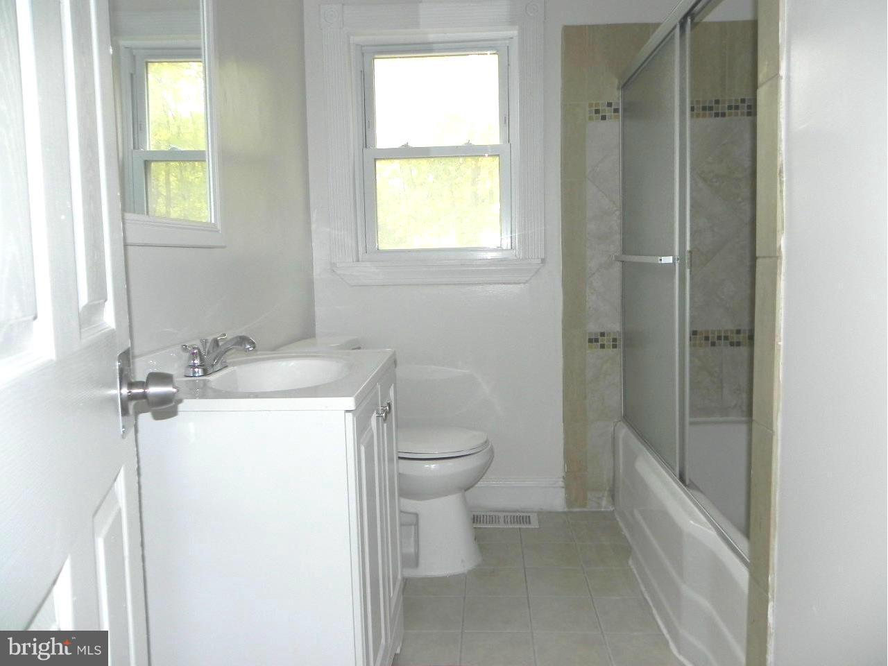26727 Ridge Road Damascus, MD 20872 - Photo 12 of 30 Bath 1a