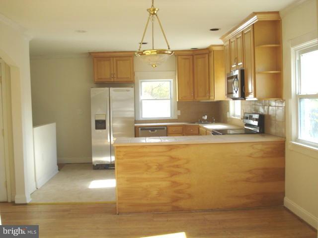 26727 Ridge Road Damascus, MD 20872 - Photo 4 of 30 Dining Room 1