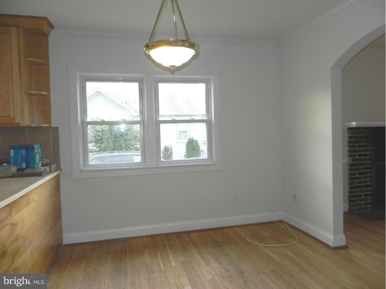 26727 Ridge Road Damascus, MD 20872 - Photo 5 of 30 Dining Room 2