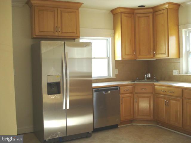 26727 Ridge Road Damascus, MD 20872 - Photo 6 of 30 Kitchen 1