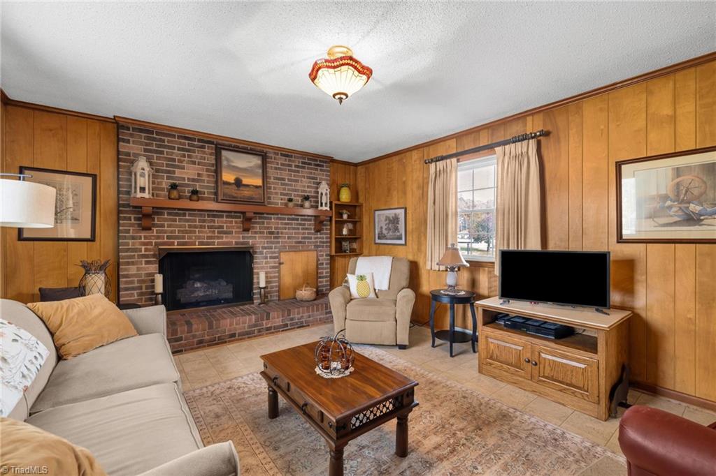 5009 Wainwright Road McLeansville, NC 27301 - Photo 12 of 37