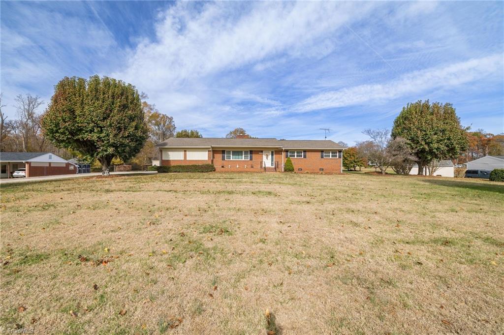 5009 Wainwright Road McLeansville, NC 27301 - Photo 2 of 37