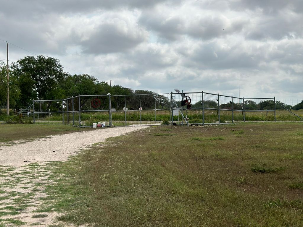 305 Cr 305 Beeville Tx 78102 Beeville, TX 78102 - Photo 6 of 30 a view of park