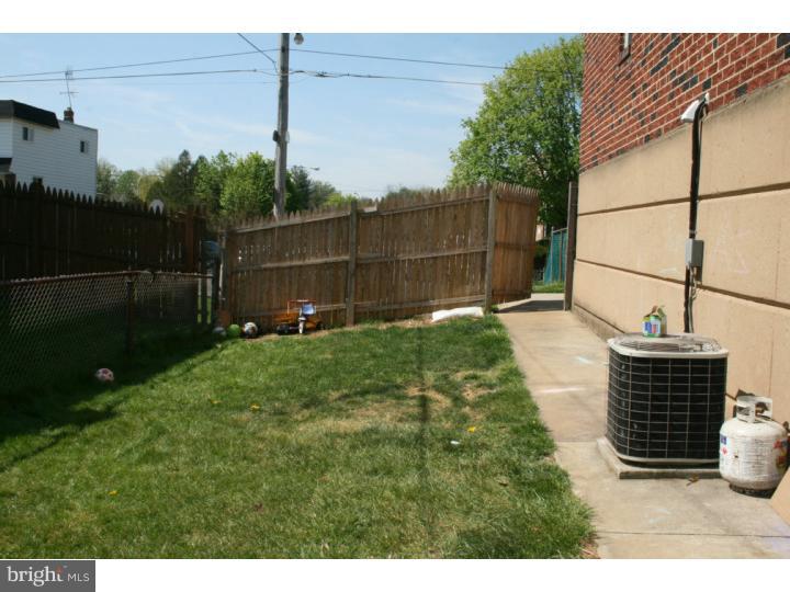 3145 Birch Road Philadelphia, PA 19154 - Photo 5 of 13 Side Yard